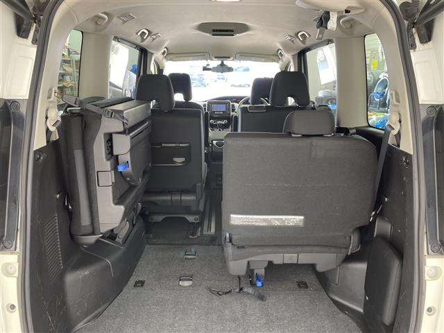 セレナ XV 4WD・社外ナビ・BT/CD/DVD/SD/USB・バックカメラ・両側パワースライドドア・クルーズコントロール・エマージェンシーブレーキ・ブラインドスポットモニター・レーンキープアシスト・ETC(25枚目)