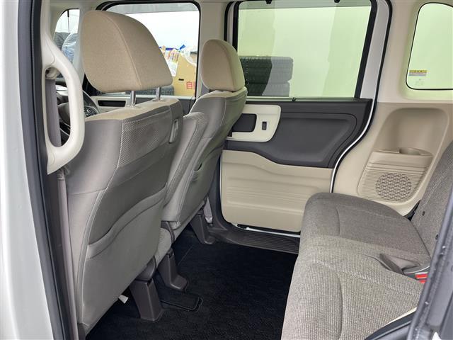 Ｎ－ＢＯＸ Ｇ・Ｌホンダセンシング　・４ＷＤ・社外ナビ　フルセグ／ＢＴ／ＣＤ／ＤＶＤ／ＳＤ／ＨＤＤ・バックカメラ・ホンダセンシング・レーダークルーズコントロール・片側パワースライドドア・シートヒーター・レーンキープアシスト（24枚目）