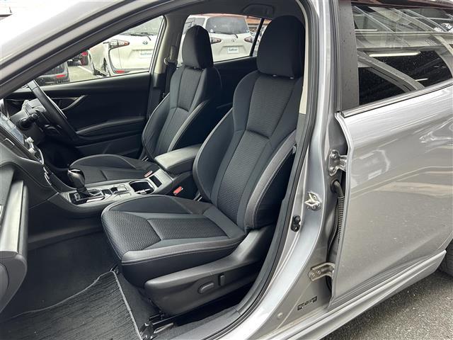 インプレッサスポーツ 2.0i-Sアイサイト 4WD/アプライドモデルB型/アイサイトVer3/純正8型ビルトインSDナビ/フルセグTV/サイド&バックカメラ/ドラレコ/クルコン追従走行機能付き/LEDヘッド&ライナー/フォグライト/純正18AW(34枚目)