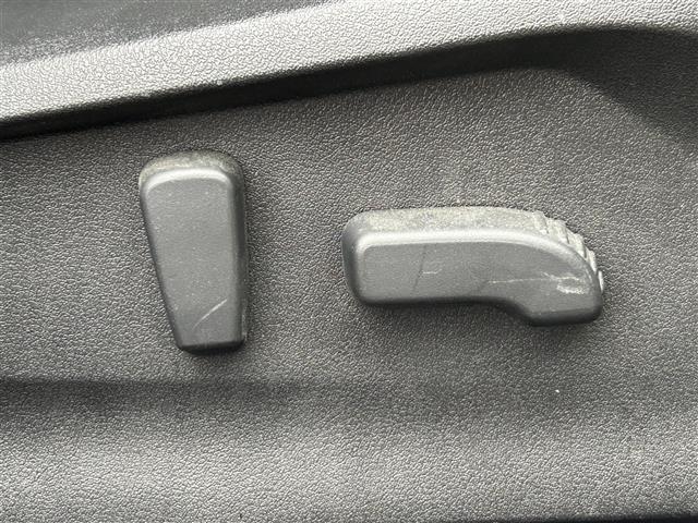 インプレッサスポーツ 2.0i-Sアイサイト 4WD/アプライドモデルB型/アイサイトVer3/純正8型ビルトインSDナビ/フルセグTV/サイド&バックカメラ/ドラレコ/クルコン追従走行機能付き/LEDヘッド&ライナー/フォグライト/純正18AW(40枚目)