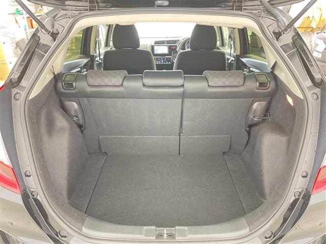 フィット １３Ｇ・Ｆパッケージ　コンフォートエディション　衝突軽減ブレーキ　純正ナビ　ＴＶ　Ｂｌｕｅｔｏｏｔｈ　バックＣ　ワイパーデアイサー　ＥＴＣ　シートヒーター　１５ＡＷ　コーナーセンサー　ヒーター付電格ミラー　スマートキー　純正マット　ＡＡＣ（27枚目）