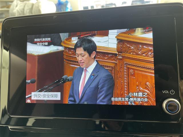 シエンタ ハイブリッドG 4WD 純正ディスプレイオーディオ トヨタセーフティーセンス プリクラッシュセーフティー レーダークルーズコントロール レーンディパチャーアラート LEDヘッドライト オートハイビーム(3枚目)