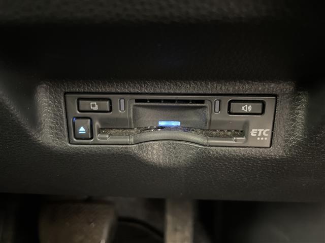 シエンタ ハイブリッドG 4WD 純正ディスプレイオーディオ トヨタセーフティーセンス プリクラッシュセーフティー レーダークルーズコントロール レーンディパチャーアラート LEDヘッドライト オートハイビーム(10枚目)