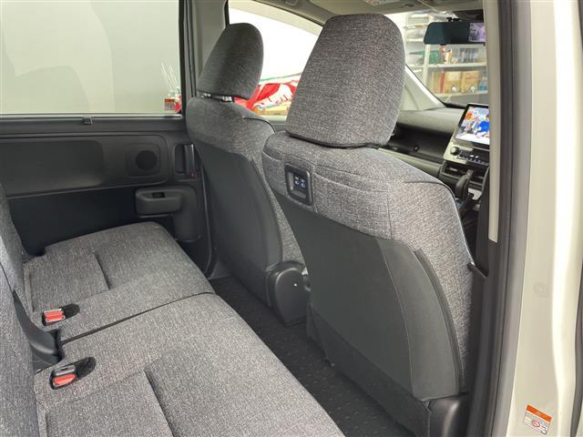 シエンタ ハイブリッドZ 4WD 純正ディスプレイオーディオ トヨタセーフティーセンス プリクラッシュセーフティー レーダークルーズコントロール レーンディパチャーアラート LEDヘッドライト オートハイビーム バックカメラ(22枚目)