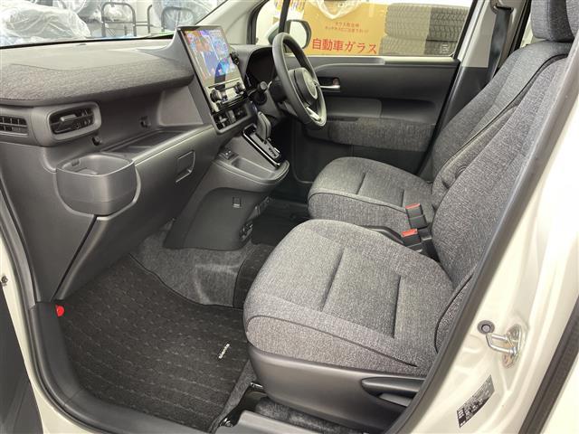 シエンタ ハイブリッドZ 4WD 純正ディスプレイオーディオ トヨタセーフティーセンス プリクラッシュセーフティー レーダークルーズコントロール レーンディパチャーアラート LEDヘッドライト オートハイビーム バックカメラ(26枚目)