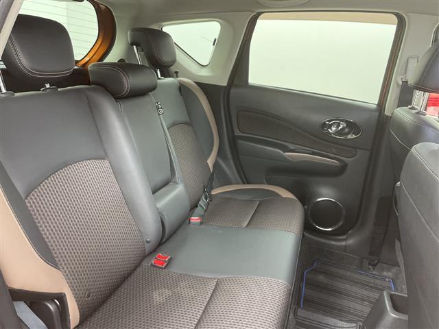 ノート e-パワー メダリスト ・2WD/e-POWR・社外SDナビ (BT/CD/DVD/フルセグTV/MSV)・バックカメラ/全方位カメラ・エマージェンシーブレーキ・ハーフレザーシート・オートライト/LEDライト(19枚目)