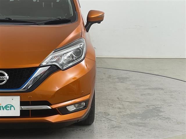 ノート e-パワー メダリスト ・2WD/e-POWR・社外SDナビ (BT/CD/DVD/フルセグTV/MSV)・バックカメラ/全方位カメラ・エマージェンシーブレーキ・ハーフレザーシート・オートライト/LEDライト(32枚目)