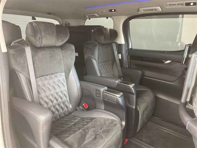 アルファード ２．５Ｓ　Ｃパッケージ　・４ＷＤ　／寒冷地仕様・モデリスタエアロ・アルパイン１１インチナビ　　ナビ・ＤＶＤ．ＣＤ．ＳＤ．フルセグ・Ｂｌｕｅｔｏｏｔｈ／バックカメラ　・後席　モニター・両側パワースライドドア・パワ（21枚目）