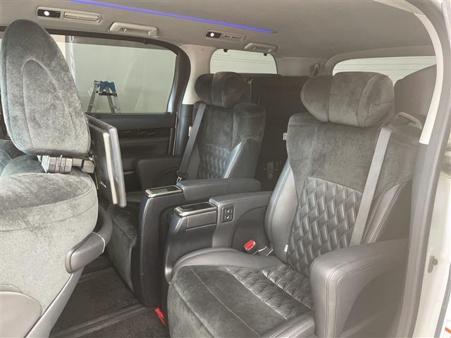 アルファード ２．５Ｓ　Ｃパッケージ　・４ＷＤ　／寒冷地仕様・モデリスタエアロ・アルパイン１１インチナビ　　ナビ・ＤＶＤ．ＣＤ．ＳＤ．フルセグ・Ｂｌｕｅｔｏｏｔｈ／バックカメラ　・後席　モニター・両側パワースライドドア・パワ（25枚目）