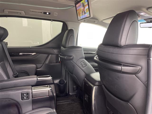 アルファードハイブリッド ＳＲ　Ｃパッケージ　４ＷＤ・トヨタセーフティセンス・レーダークルーズコントロール・純正ナビ・バックカメラ・純正フリップダウンモニター・ＭＴモード付ＡＴ・パワーバックドア・両側パワースライドドア・レザーシート・ＬＥＤライト（21枚目）