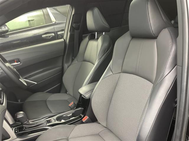 カローラクロス ハイブリッド Z ・4WD・純正ディスプレイオーディオ フルセグ/BT/USB・サンルーフ・ワンオーナー・モデリスタエアロ フロント/サイド・バックカメラ・パワーバックドア・ハーフレザーシート・D席パワ(22枚目)