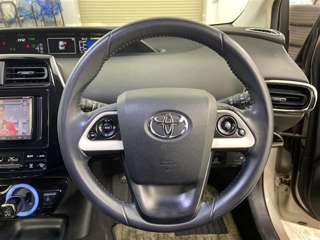 プリウス Ｓ　・４ＷＤ／寒冷地仕様・社外ナビ　　フルセグ／ＢＴ／ＣＤ／ＤＶＤ／ＵＳＢ・バックカメラ・ステアリングスイッチ・ＬＥＤオートライト・プッシュスタート・スマートキー×２・社外ＥＴＣ（15枚目）