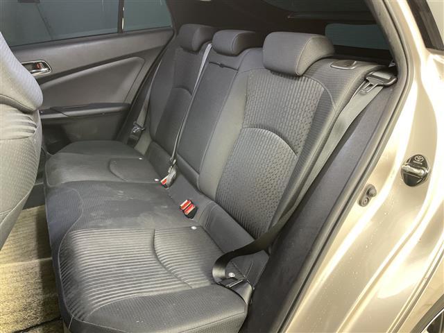 プリウス Ｓ　・４ＷＤ／寒冷地仕様・社外ナビ　　フルセグ／ＢＴ／ＣＤ／ＤＶＤ／ＵＳＢ・バックカメラ・ステアリングスイッチ・ＬＥＤオートライト・プッシュスタート・スマートキー×２・社外ＥＴＣ（23枚目）