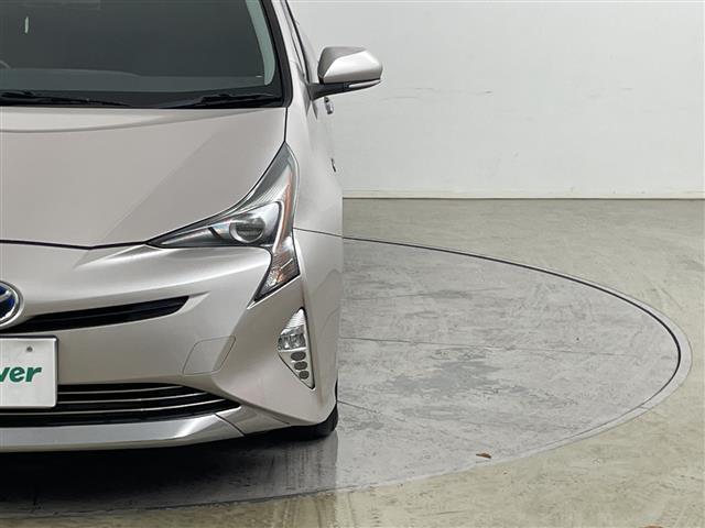 プリウス Ｓ　・４ＷＤ／寒冷地仕様・社外ナビ　　フルセグ／ＢＴ／ＣＤ／ＤＶＤ／ＵＳＢ・バックカメラ・ステアリングスイッチ・ＬＥＤオートライト・プッシュスタート・スマートキー×２・社外ＥＴＣ（32枚目）