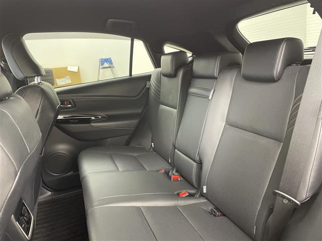 ハリアーハイブリッド プログレス　メタル　アンド　レザーパッケージ　４ＷＤ　／寒冷地仕様／　ＪＢＬ　／純正ＳＤナビ　／トヨタセーフティーセンス　／プリクラッシュセーフティー　／レーダークルーズコントロール　パワーバックドア　パノラミックビューモニター　オートハイビーム（23枚目）