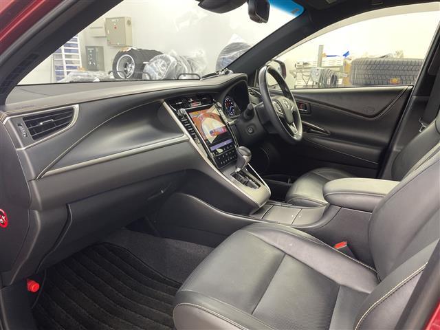 ハリアーハイブリッド プログレス　メタル　アンド　レザーパッケージ　４ＷＤ　／寒冷地仕様／　ＪＢＬ　／純正ＳＤナビ　／トヨタセーフティーセンス　／プリクラッシュセーフティー　／レーダークルーズコントロール　パワーバックドア　パノラミックビューモニター　オートハイビーム（24枚目）