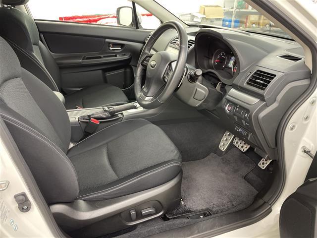 ＸＶ ２．０ｉ－Ｌ　アイサイト　ナビ【ＴＶ／ＢＴ／ＦＭ】　社外エアロ　社外マフラー　アイドリンストップ　クルーズコントロール　Ｄ席パワーシート　ＥＴＣ　革巻きステアリング　ＨＩＤヘッドライト　オートライト　パドルシフト　スマートキー（21枚目）