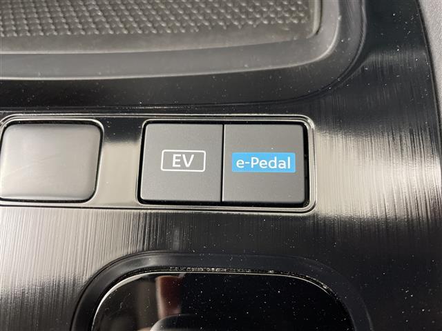 気になる車はすぐにお問い合わせください！画面右側の００６６から始まる無料ダイヤルからお問い合わせ下さい！専門スタッフがお車のご質問にお答えいたします！