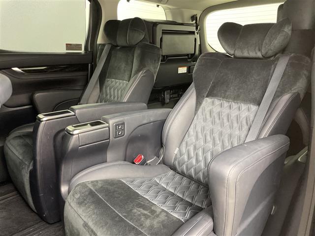 アルファード ２．５Ｓ　Ｃパッケージ　・４ＷＤ・ＡＬＰＩＮＥナビ　ＢＴ／ＣＤ／ＤＶＤ／ＳＤ／フルセグ・バックカメラ・モデリスタエアロ・フリップダウンモニター・両側パワースライドドア・レーダークルーズコントロール・パワーバック（24枚目）