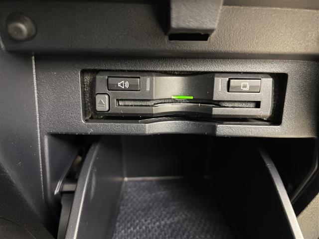 アルファード ２．５Ｓ　Ｃパッケージ　・４ＷＤ・ＡＬＰＩＮＥナビ　ＢＴ／ＣＤ／ＤＶＤ／ＳＤ／フルセグ・バックカメラ・モデリスタエアロ・フリップダウンモニター・両側パワースライドドア・レーダークルーズコントロール・パワーバック（32枚目）