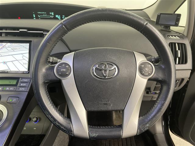 プリウス Ｓ　・社外ナビ　　ＣＤ／ＤＶＤ／フルセグ／ＡＵＸ・寒冷地仕様・バックカメラ・社外前方ドライブレコーダー・オートライト・ＥＴＣ・ワイパーデアイサー・電動格納ミラー／ウィンカーミラー・ヘッドラ（5枚目）