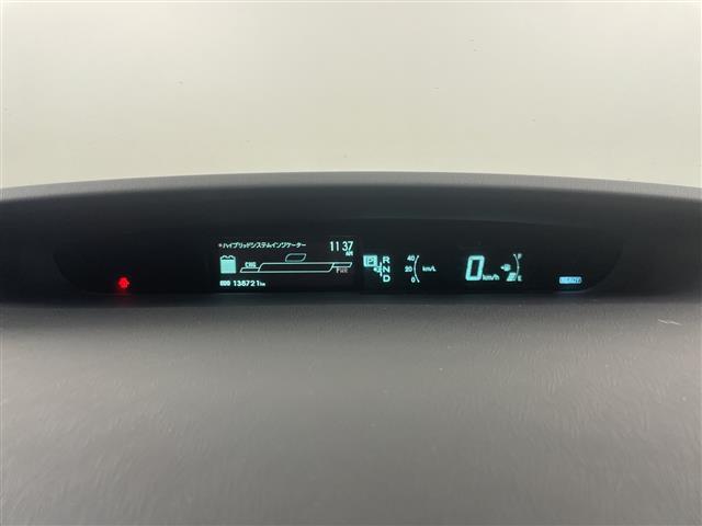 プリウス Ｓ　・社外ナビ　　ＣＤ／ＤＶＤ／フルセグ／ＡＵＸ・寒冷地仕様・バックカメラ・社外前方ドライブレコーダー・オートライト・ＥＴＣ・ワイパーデアイサー・電動格納ミラー／ウィンカーミラー・ヘッドラ（8枚目）