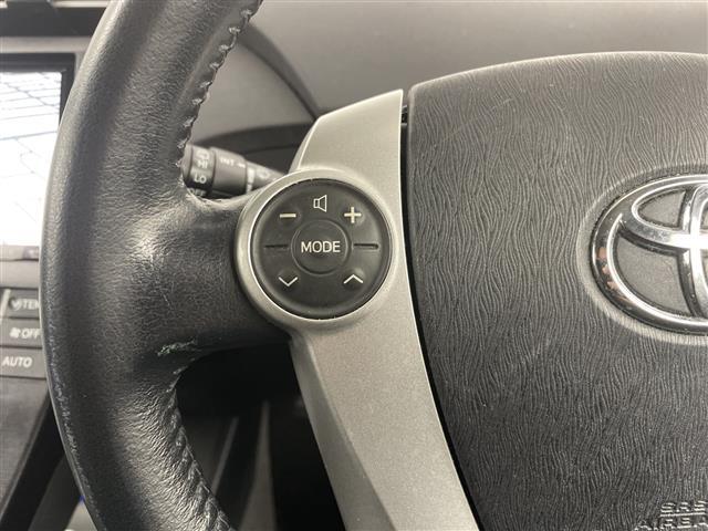 プリウス Ｓ　・社外ナビ　　ＣＤ／ＤＶＤ／フルセグ／ＡＵＸ・寒冷地仕様・バックカメラ・社外前方ドライブレコーダー・オートライト・ＥＴＣ・ワイパーデアイサー・電動格納ミラー／ウィンカーミラー・ヘッドラ（10枚目）