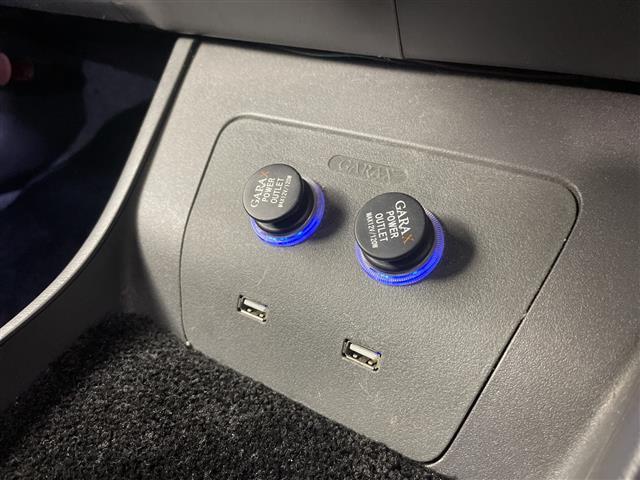 プリウス Ｓ　・社外ナビ　　ＣＤ／ＤＶＤ／フルセグ／ＡＵＸ・寒冷地仕様・バックカメラ・社外前方ドライブレコーダー・オートライト・ＥＴＣ・ワイパーデアイサー・電動格納ミラー／ウィンカーミラー・ヘッドラ（13枚目）