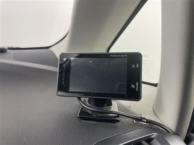 プリウス Ｓ　・社外ナビ　　ＣＤ／ＤＶＤ／フルセグ／ＡＵＸ・寒冷地仕様・バックカメラ・社外前方ドライブレコーダー・オートライト・ＥＴＣ・ワイパーデアイサー・電動格納ミラー／ウィンカーミラー・ヘッドラ（14枚目）