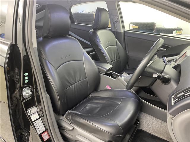 プリウス Ｓ　・社外ナビ　　ＣＤ／ＤＶＤ／フルセグ／ＡＵＸ・寒冷地仕様・バックカメラ・社外前方ドライブレコーダー・オートライト・ＥＴＣ・ワイパーデアイサー・電動格納ミラー／ウィンカーミラー・ヘッドラ（16枚目）