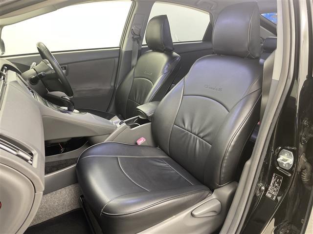 プリウス Ｓ　・社外ナビ　　ＣＤ／ＤＶＤ／フルセグ／ＡＵＸ・寒冷地仕様・バックカメラ・社外前方ドライブレコーダー・オートライト・ＥＴＣ・ワイパーデアイサー・電動格納ミラー／ウィンカーミラー・ヘッドラ（19枚目）