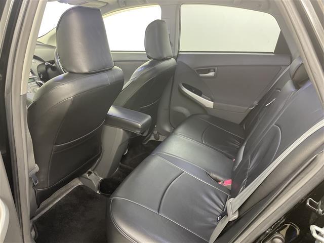 プリウス Ｓ　・社外ナビ　　ＣＤ／ＤＶＤ／フルセグ／ＡＵＸ・寒冷地仕様・バックカメラ・社外前方ドライブレコーダー・オートライト・ＥＴＣ・ワイパーデアイサー・電動格納ミラー／ウィンカーミラー・ヘッドラ（21枚目）