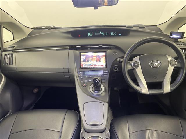 プリウス Ｓ　・社外ナビ　　ＣＤ／ＤＶＤ／フルセグ／ＡＵＸ・寒冷地仕様・バックカメラ・社外前方ドライブレコーダー・オートライト・ＥＴＣ・ワイパーデアイサー・電動格納ミラー／ウィンカーミラー・ヘッドラ（41枚目）