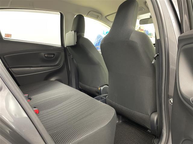 ヴィッツ Ｆ　ワンオーナー・４ＷＤ・寒冷地仕様・純正ＳＤナビ・純正エンジンスターター・積込夏タイヤ社外ＡＷセット・ワイパーデアイサー・横滑り防止装置・ドアバイザー・ヘッドライトレベライザー・電動格納ミラー（15枚目）