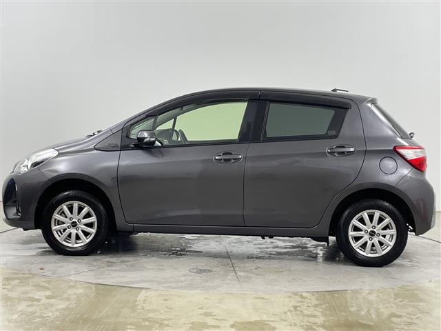 ヴィッツ Ｆ　ワンオーナー・４ＷＤ・寒冷地仕様・純正ＳＤナビ・純正エンジンスターター・積込夏タイヤ社外ＡＷセット・ワイパーデアイサー・横滑り防止装置・ドアバイザー・ヘッドライトレベライザー・電動格納ミラー（25枚目）