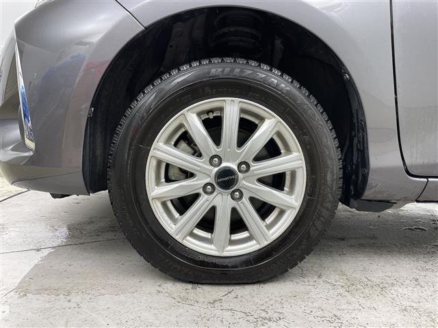 ヴィッツ Ｆ　ワンオーナー・４ＷＤ・寒冷地仕様・純正ＳＤナビ・純正エンジンスターター・積込夏タイヤ社外ＡＷセット・ワイパーデアイサー・横滑り防止装置・ドアバイザー・ヘッドライトレベライザー・電動格納ミラー（36枚目）