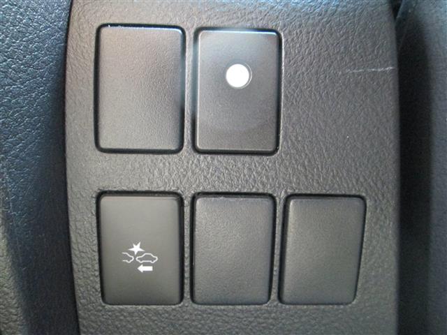 ヴェルファイアハイブリッド Ｖ　Ｌエディション　１オナ　メーカーナビ　後席モニター（13枚目）