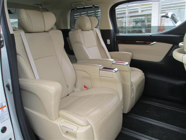 ヴェルファイアハイブリッド Ｖ　Ｌエディション　１オナ　メーカーナビ　後席モニター（24枚目）