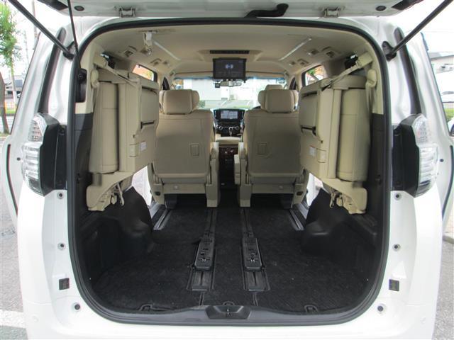 ヴェルファイアハイブリッド Ｖ　Ｌエディション　１オナ　メーカーナビ　後席モニター（26枚目）