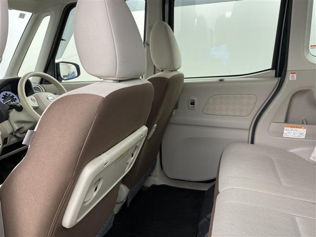 デイズルークス Ｘ　・４ＷＤ　／エマージェンシーブレーキ・衝突被害軽減ブレーキ・純正ＨＤＤナビ・ＤＶＤ．ＣＤ．フルセグ・アラウンドビューモニターモニター・バックカメラ・左パワースライドドア・プッシュスタート（17枚目）