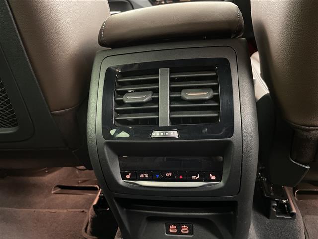 店頭販売もしておりますので、先に在庫が無くなってしまうこともございます。気になる車はまずはお問い合わせください！