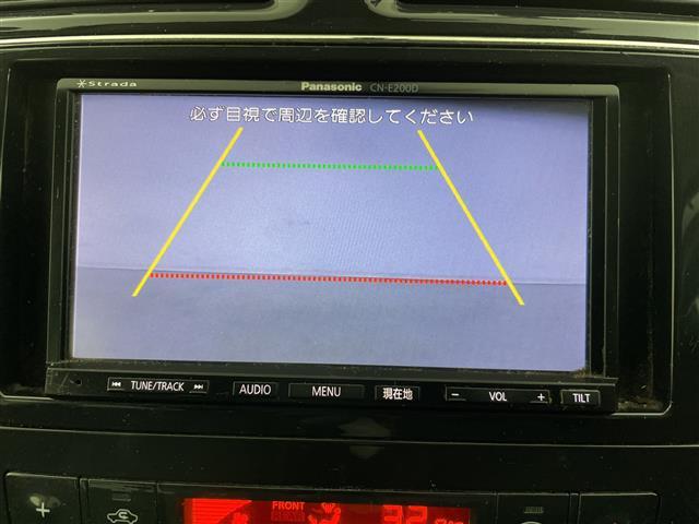 セレナ ２０Ｘ　・４ＷＤ・社外ナビ・ＣＤ／ＳＤ／ワンセグ・バックカメラ・左パワースライドドア・クルーズコントロール・アイドリングストップ・オートライト・プッシュスタート／スマートキー・ＥＴＣ（4枚目）