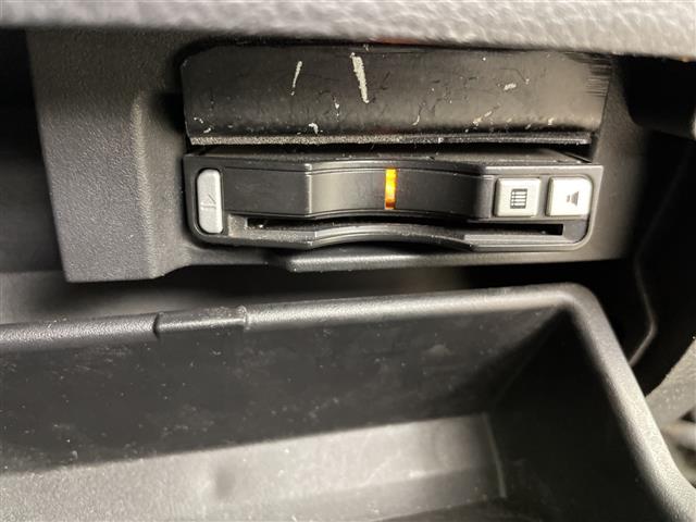 セレナ ２０Ｘ　・４ＷＤ・社外ナビ・ＣＤ／ＳＤ／ワンセグ・バックカメラ・左パワースライドドア・クルーズコントロール・アイドリングストップ・オートライト・プッシュスタート／スマートキー・ＥＴＣ（11枚目）