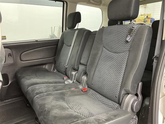 セレナ ２０Ｘ　・４ＷＤ・社外ナビ・ＣＤ／ＳＤ／ワンセグ・バックカメラ・左パワースライドドア・クルーズコントロール・アイドリングストップ・オートライト・プッシュスタート／スマートキー・ＥＴＣ（21枚目）