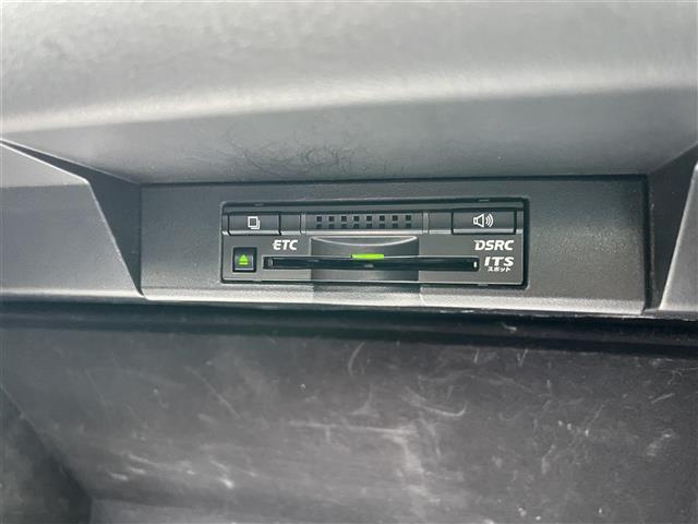 ＮＸ ＮＸ３００ｈ　Ｆスポーツ　純正ＳＤナビ（フルセグＴＶ／ＣＤ／ＤＶＤ／Ｂｌｕｅｔｏｏｔｈ）全方位カメラレーダークルーズコントロールパドルシフトステアリングヒーター前後ドライブレコーダーシートヒーターベンチレーシートメモリーシート（12枚目）