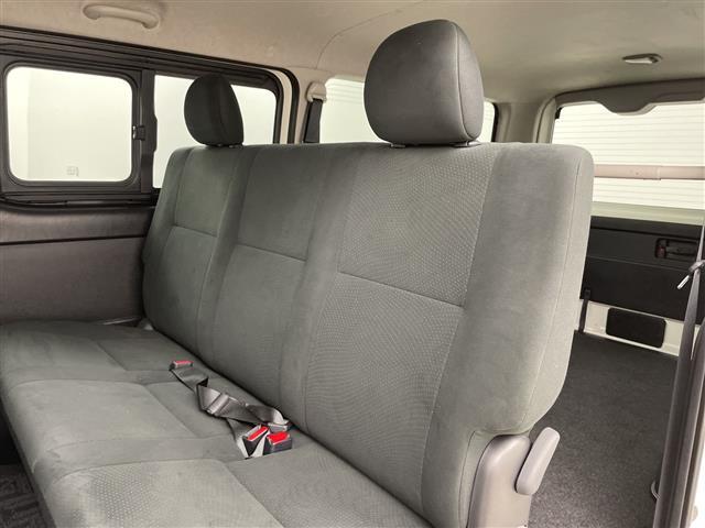 ハイエースバン ロングスーパーＧＬ　４ＷＤ　／　ディーゼルターボ・トヨタセーフティセンス・プリクラッシュセーフティ・純正ディーラーＯＰナビ・ＤＶＤ．ＣＤ．ＳＤ．ＢＴ．フルセグ・バックカメラ・両側スライドドア・社外ドライブレ（18枚目）