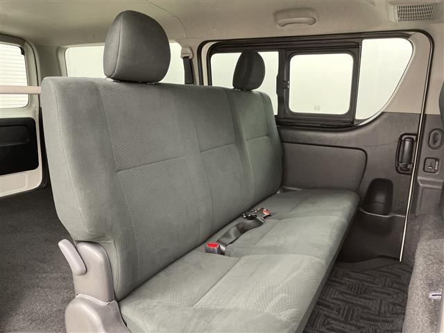 ハイエースバン ロングスーパーＧＬ　４ＷＤ　／　ディーゼルターボ・トヨタセーフティセンス・プリクラッシュセーフティ・純正ディーラーＯＰナビ・ＤＶＤ．ＣＤ．ＳＤ．ＢＴ．フルセグ・バックカメラ・両側スライドドア・社外ドライブレ（31枚目）