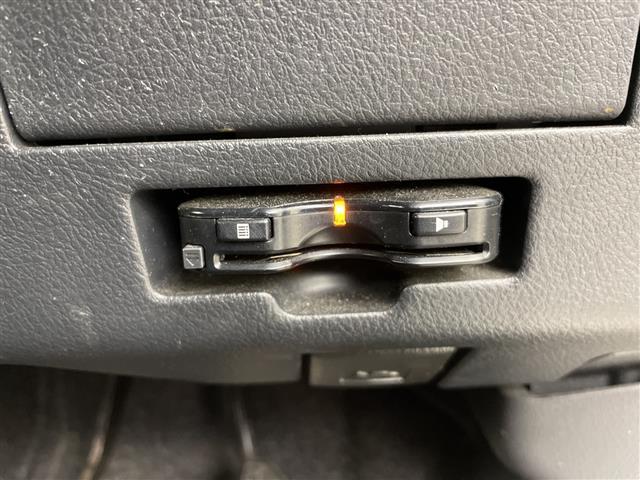 bB S 4WD・寒冷地仕様・社外HDDナビ・CD/DVD/SD/HDD・積込夏タイヤ社外AWセット・ETC・ヘッドライトレベライザー・ドアバイザー・ワイパーデアイサー・純正フロアマット・保証書・取扱説明書(6枚目)