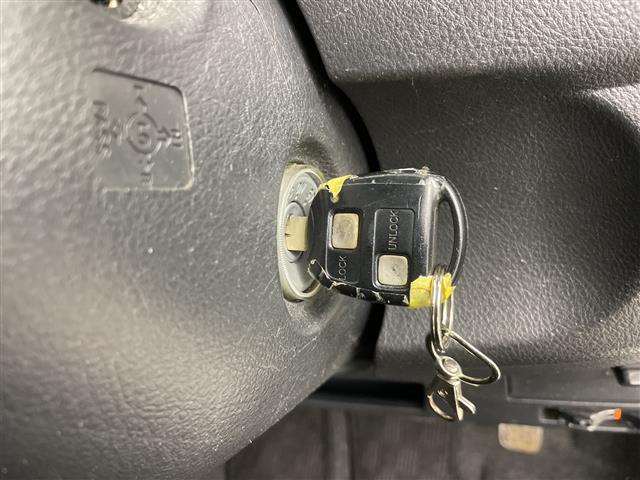 bB S 4WD・寒冷地仕様・社外HDDナビ・CD/DVD/SD/HDD・積込夏タイヤ社外AWセット・ETC・ヘッドライトレベライザー・ドアバイザー・ワイパーデアイサー・純正フロアマット・保証書・取扱説明書(11枚目)