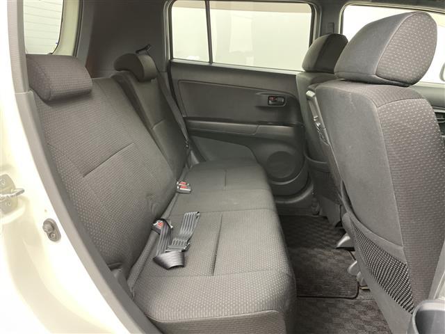 bB S 4WD・寒冷地仕様・社外HDDナビ・CD/DVD/SD/HDD・積込夏タイヤ社外AWセット・ETC・ヘッドライトレベライザー・ドアバイザー・ワイパーデアイサー・純正フロアマット・保証書・取扱説明書(16枚目)